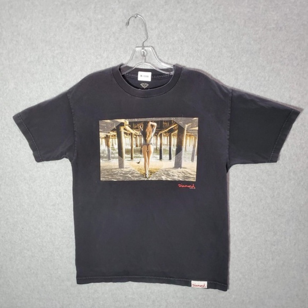 Diamond Men T-Shirt Medium‎ Black Beach Model Graphic Short Sleeve Tee